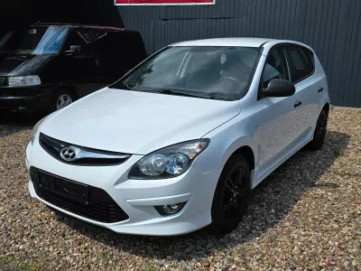 Gebraucht Hyundai i30 109 PS (80 kW) 2010 Weiß Kombi