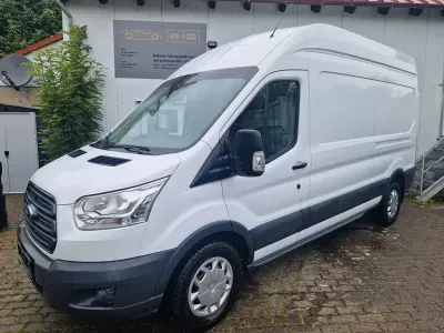 Gebraucht Ford Transit Trend 131 PS (96 kW) 2018 Weiß Van / Kleinbus
