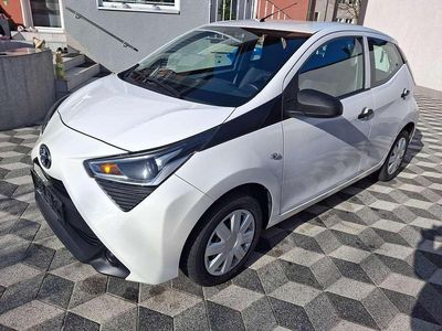 Gebraucht Toyota Aygo Business Edition 72 PS (52 kW) 2022 Weiß Kleinwagen