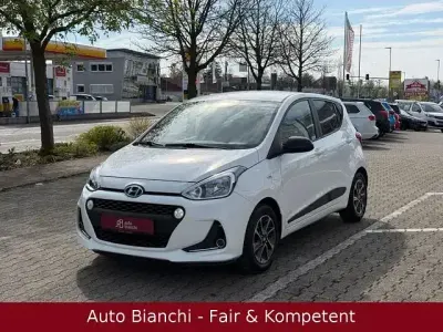 Gebraucht Hyundai i10 Passion 67 PS (49 kW) 2018 Weiß Kleinwagen