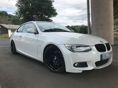 Gebraucht BMW 325 M Sport 250 PS (183 kW) 2012 Weiß Coupé