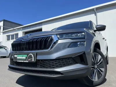 Gebraucht Skoda Karoq Tour 150 PS (110 kW) 2023 Grau SUV
