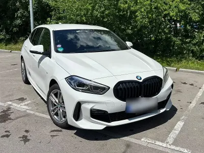 Gebraucht BMW 118 M Sport 136 PS (100 kW) 2021 Weiß Kleinwagen