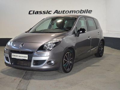 Grau Gebraucht 2011 Renault Scénic III Bose Edition Van / Kleinbus | 5.500 € (Fairer Preis)