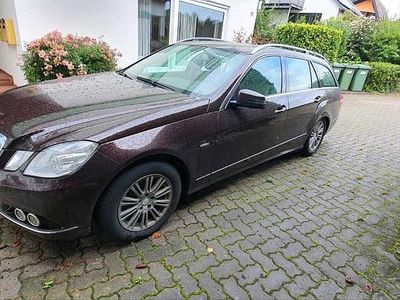 Gebraucht Mercedes E200 136 PS (100 kW) 2011 Braun Kombi