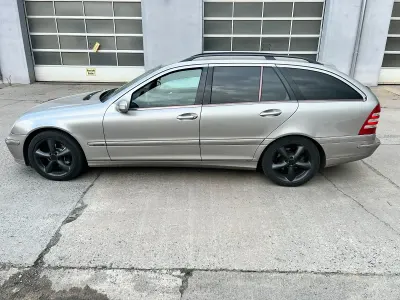 Gebraucht Mercedes C220 150 PS (110 kW) 2005 Silber Kombi