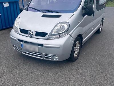 Gebraucht Renault Trafic 145 PS (106 kW) 2006 Silber Van / Kleinbus