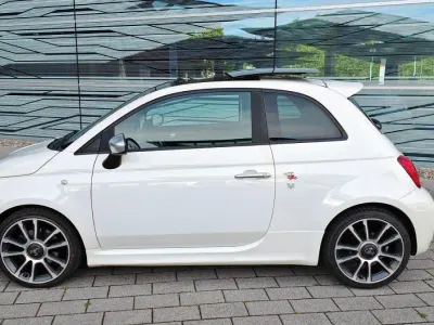 Gebraucht Abarth 595 Turismo 165 PS (121 kW) 2021 Weiß Kleinwagen