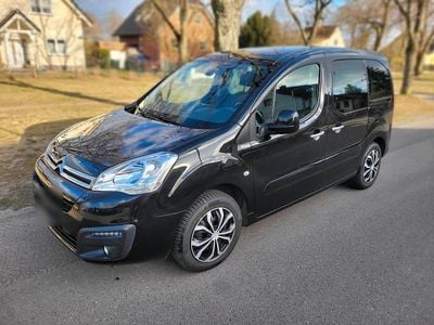 Gebraucht Citroën Berlingo SELECTION 98 PS (72 kW) 2018 Schwarz Van / Kleinbus