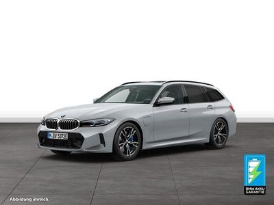 Gebraucht BMW 330e M Sport 292 PS (214 kW) 2025 Grau Kombi