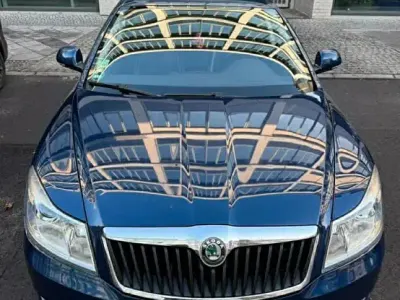 Gebraucht Skoda Octavia 140 PS (102 kW) 2010 Blau Kombi