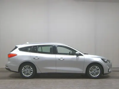 Gebraucht Ford Focus Titanium 125 PS (91 kW) 2021 Polarsilber metallic Kombi