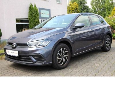 Grau Gebraucht 2024 VW Polo Active Limousine | 18.990 € (Fairer Preis)