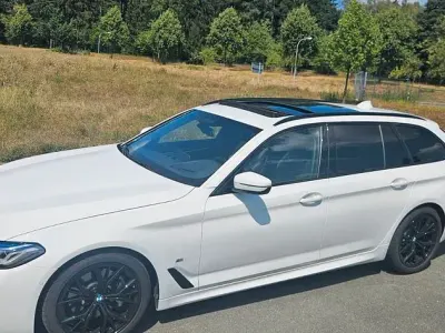Gebraucht BMW 530 Performance 245 PS (180 kW) 2023 Weiß Kombi