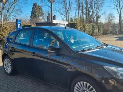 Gebraucht Ford Focus Titanium 101 PS (74 kW) 2010 Schwarz Limousine