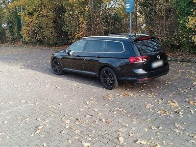 Gebraucht VW Passat Highline 190 PS (139 kW) 2020 Schwarz Kombi