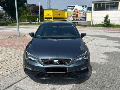 Grau Gebraucht 2019 Seat Leon FR Limousine | 16.600 € (Fairer Preis)