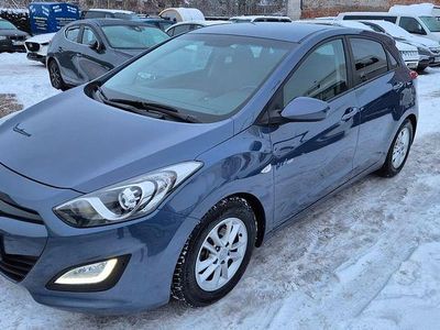 Blau Gebraucht 2014 Hyundai i30 Limousine | 6.990 € (Guter Preis)