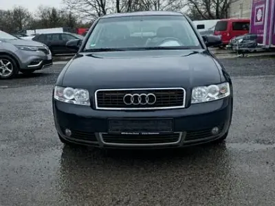Gebraucht Audi A4 102 PS (75 kW) 2002 Blau Limousine