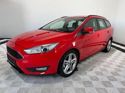 Gebraucht Ford Focus Business Edition 120 PS (88 kW) 2015 Rot Limousine