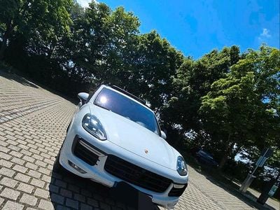 Porsche Cayenne GTS