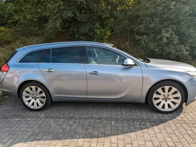 Gebraucht Opel Insignia 220 PS (161 kW) 2009 Silber Kombi