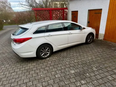 Gebraucht Hyundai i40 Comfort 135 PS (99 kW) 2012 Weiß Kombi