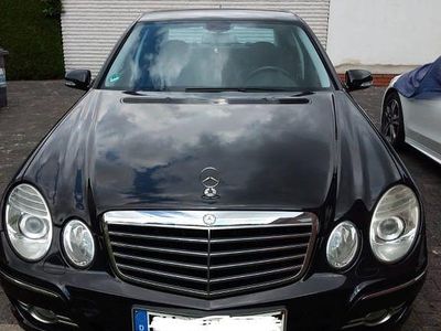 Mercedes E200