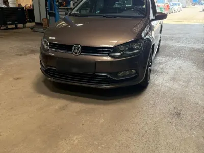 Gebraucht VW Polo Allstar 90 PS (66 kW) 2016 Braun Kleinwagen
