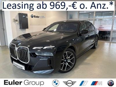 Gebraucht BMW 740 Sport Line 286 PS (210 kW) 2025 Schwarz Limousine