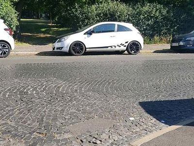 Weiß Gebraucht 2010 Opel Corsa Kleinwagen | 2.100 € (Fairer Preis)