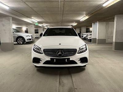 Schwarz Gebraucht 2020 Mercedes C300 AMG Limousine | 29.900 € (Fairer Preis)