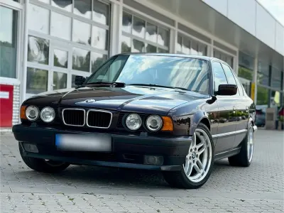 Gebraucht BMW 530 218 PS (160 kW) 1993 Rot Limousine