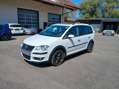 VW Touran Cross