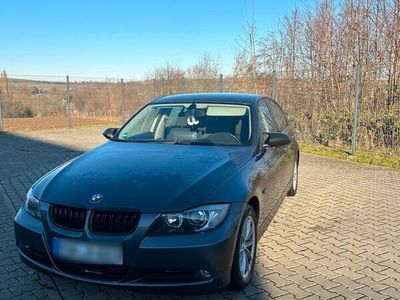 gebraucht BMW 320 i e90