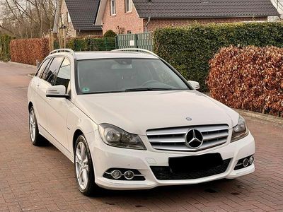 Gebraucht Mercedes C220 170 PS (125 kW) 2011 Weiß Kombi