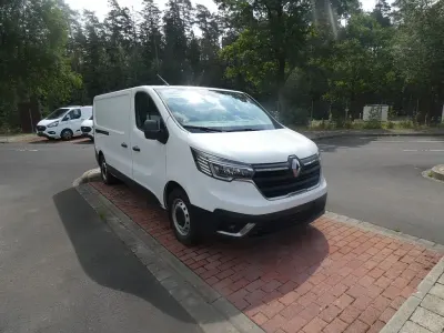 Gebraucht Renault Trafic Komfort 150 PS (110 kW) 2022 Weiß Van / Kleinbus