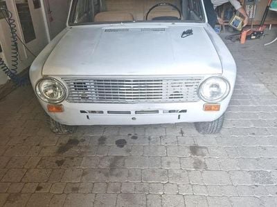 Gebraucht Lada 2101 44 PS (32 kW) 1987 Weiß Limousine