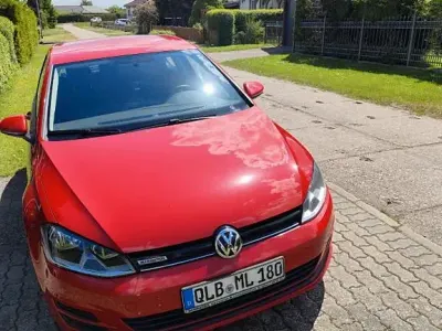 Gebraucht VW Golf VII 110 PS (80 kW) 2015 Rot Limousine
