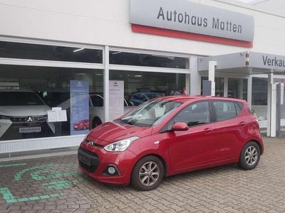 Rot Gebraucht 2016 Hyundai i10 Trend Kleinwagen | 6.990 € (Fairer Preis)