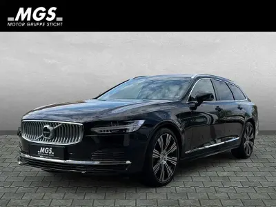 Gebraucht Volvo V90 Ultimate 335 PS (246 kW) 2022 Onyx black / metallic Kombi