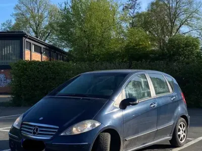 Gebraucht Mercedes 200 175 PS (128 kW) 2005 Blau Kleinwagen
