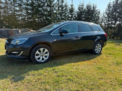 Gebraucht Opel Astra Sport 136 PS (100 kW) 2014 Schwarz Kombi