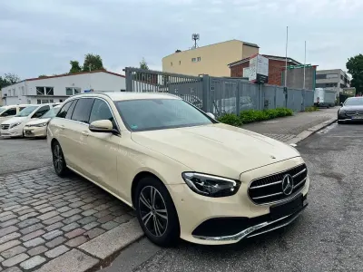 Gebraucht Mercedes E200 160 PS (117 kW) 2022 Beige Limousine