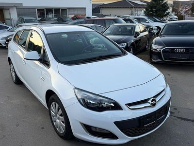 Gebraucht Opel Astra Selection 116 PS (85 kW) 2016 Weiß Kombi