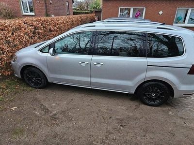 Silber Gebraucht 2017 VW Sharan Highline Van / Kleinbus | 14.600 € (Guter Preis)