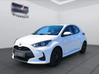Gebraucht Toyota Yaris Comfort 98 PS (72 kW) 2021 Weiß Kleinwagen