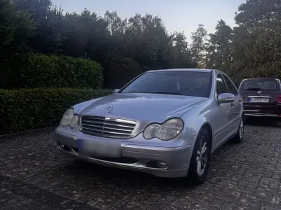 Gebraucht Mercedes C180 Classic 143 PS (105 kW) 2004 Silber Limousine