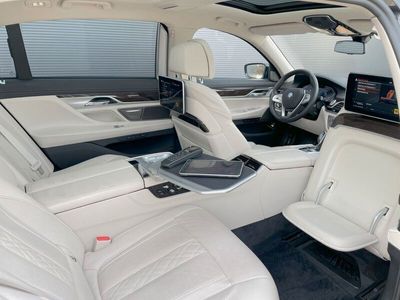gebraucht BMW 750L i xDrive*Lounge*Kühlbox*Integral*Glasdach*