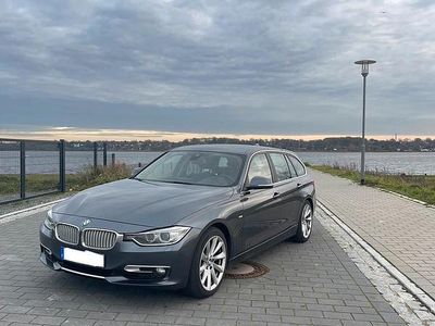 Gebraucht BMW 330 258 PS (189 kW) 2013 Grau Kombi